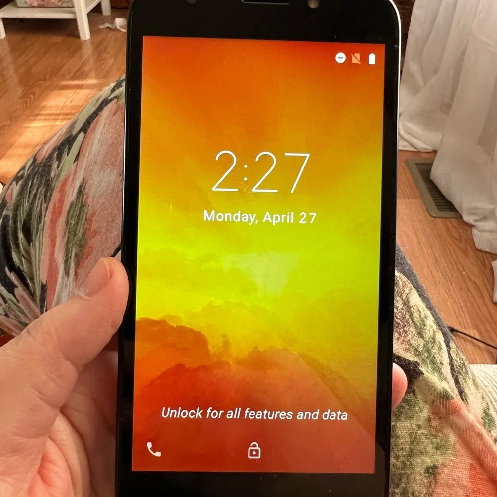 Motorola E5 Go XT 1921-8 Verizon Android Smart Phone